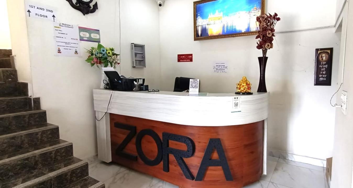 Zora Park Luxury Rooms Вішакхапатнам Екстер'єр фото